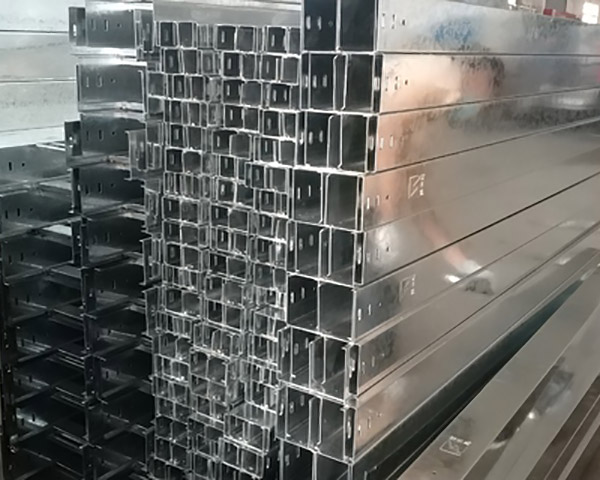 金屬線槽布線的8個注意事項  鍍鋅線槽or不銹鋼線槽或有不同